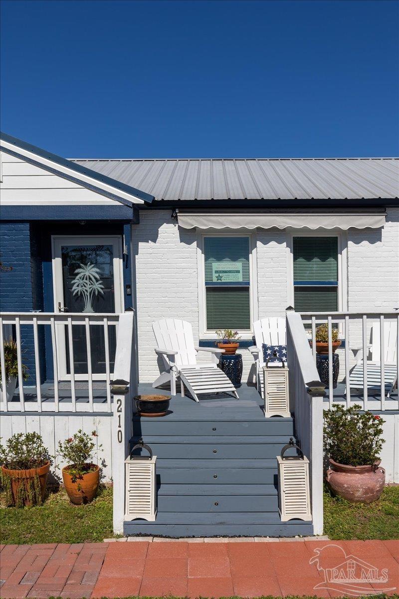 210 Berry Road Pensacola, FL 32507 - Photo 6 of 30