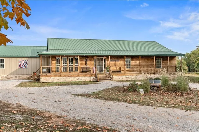 $469,900 | 22507 South 2325th Road, Milo, MO 64767