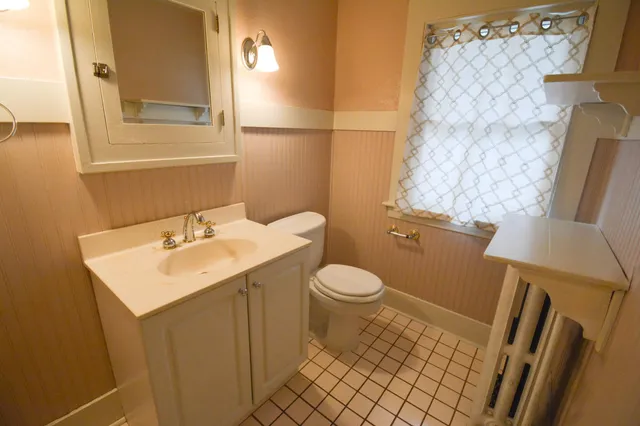 $360,000 | 915 East Center Street, Rochester, MN 55904