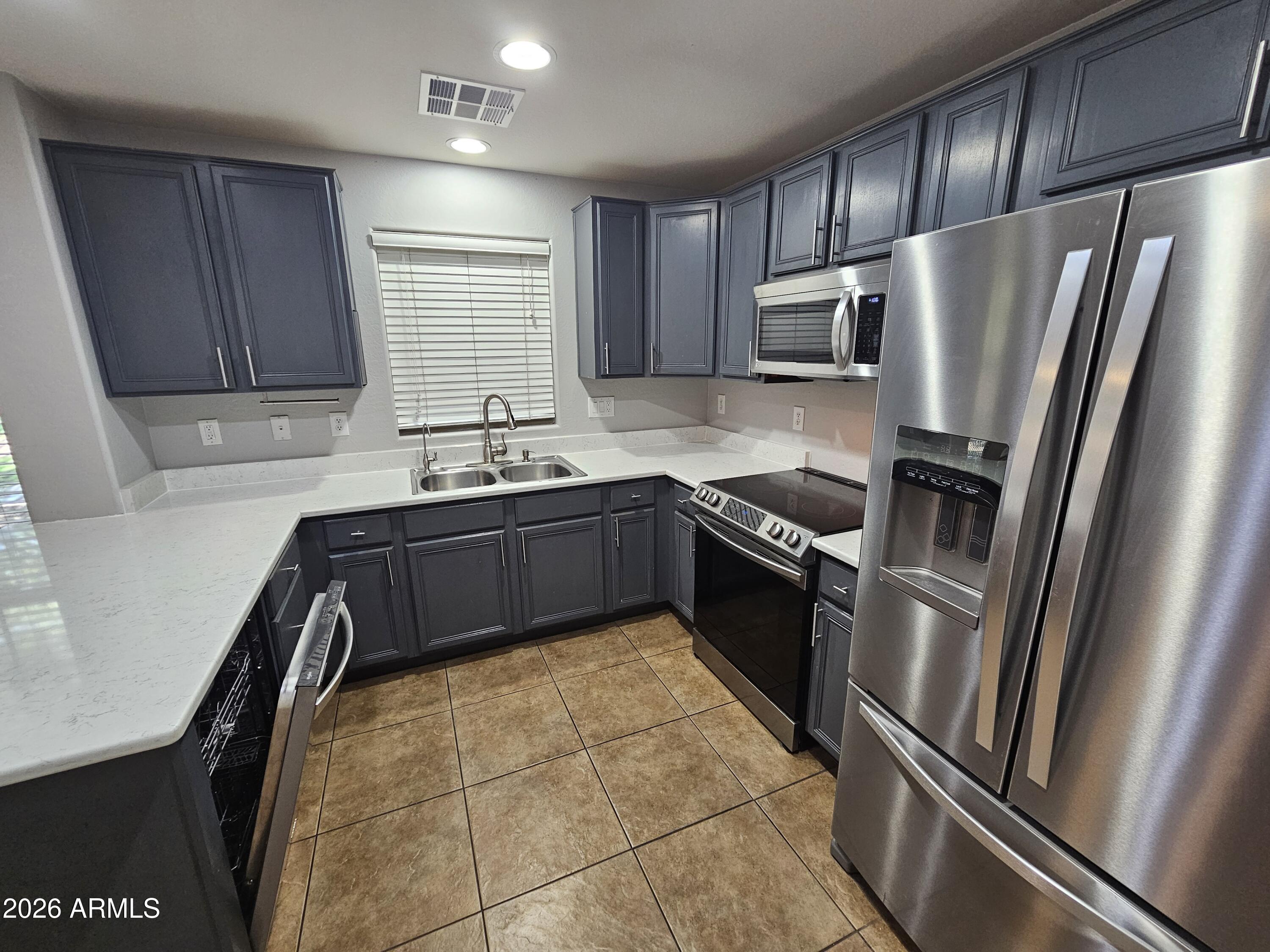 1638 South Martingale Road Gilbert, AZ 85295 - Photo 2 of 22 Martingale Kitchen 2