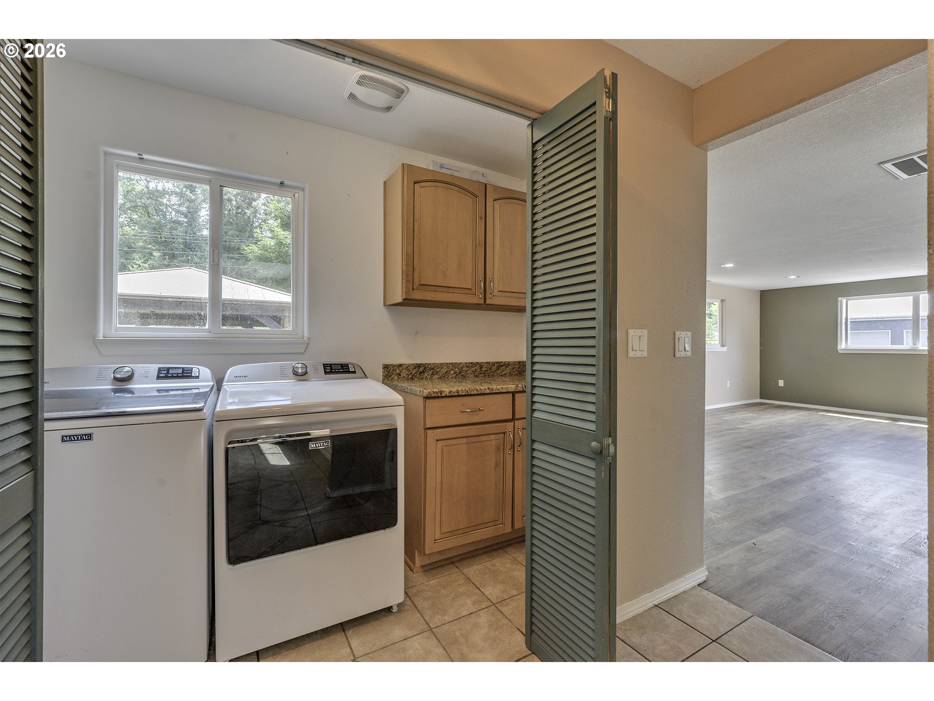 12120 Southwest Tonquin Road Sherwood, OR 97140 - Photo 13 of 36