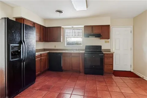 $290,000 | 4821-23 Zenith Street, Metairie, LA 70001