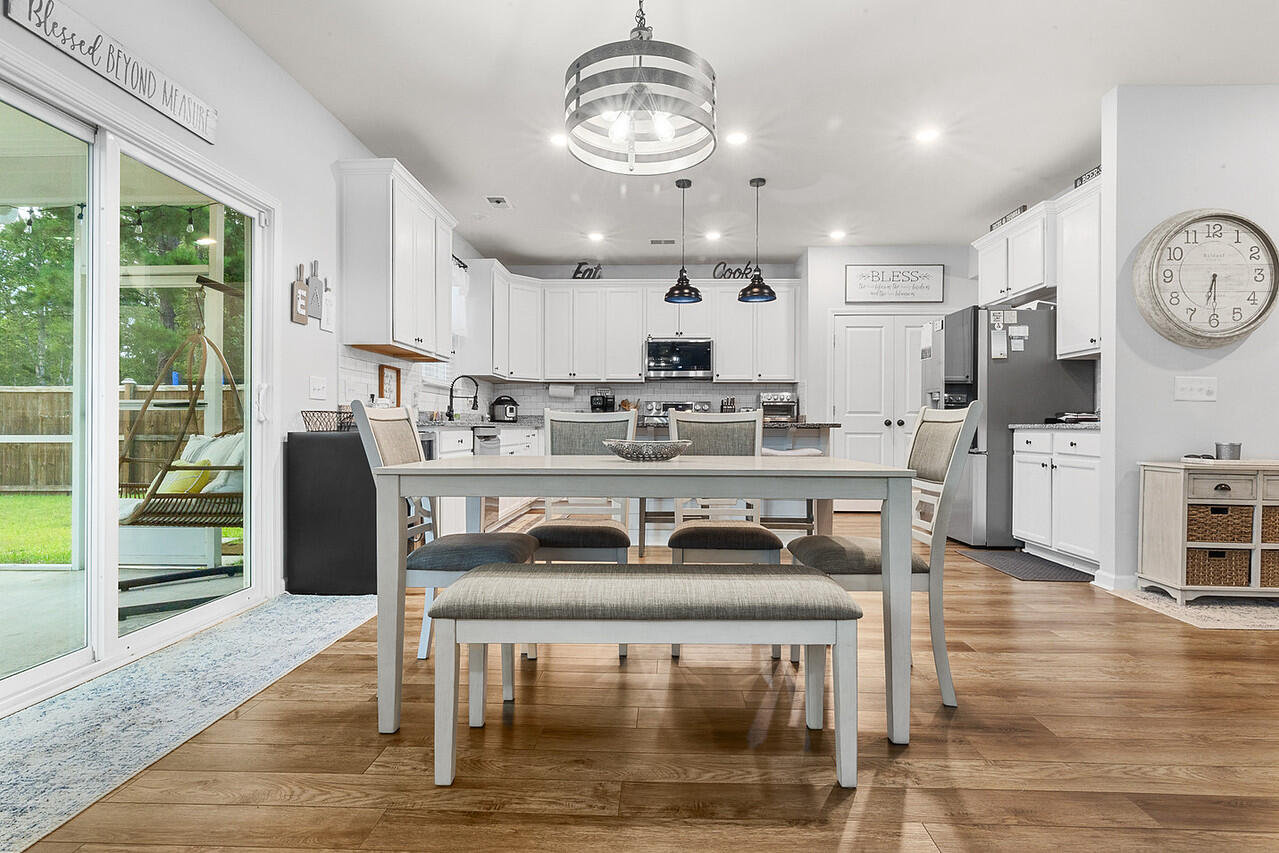 136 Caleb Court Ladson, SC 29456 - Photo 13 of 39 Eat-in kitchen