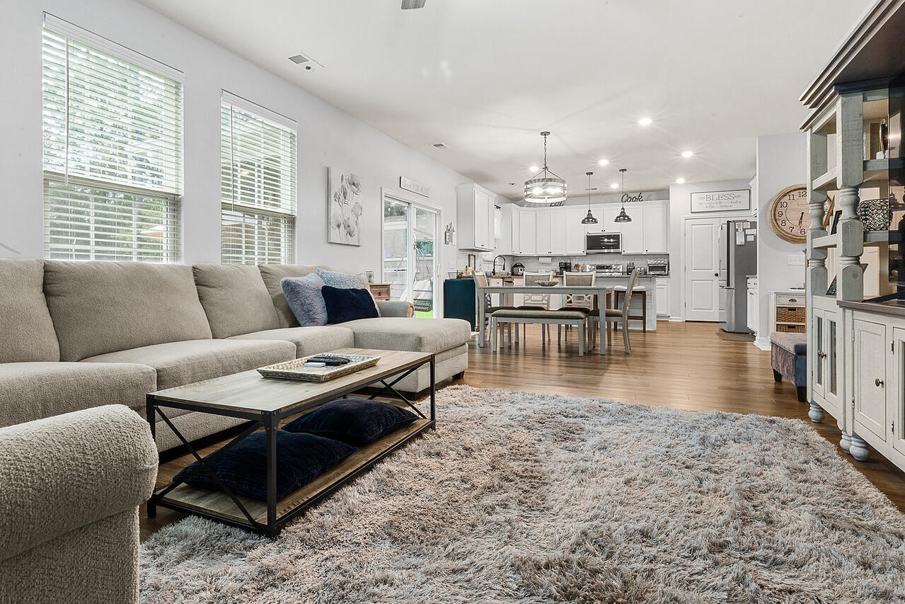 136 Caleb Court Ladson, SC 29456 - Photo 15 of 44 CC-46