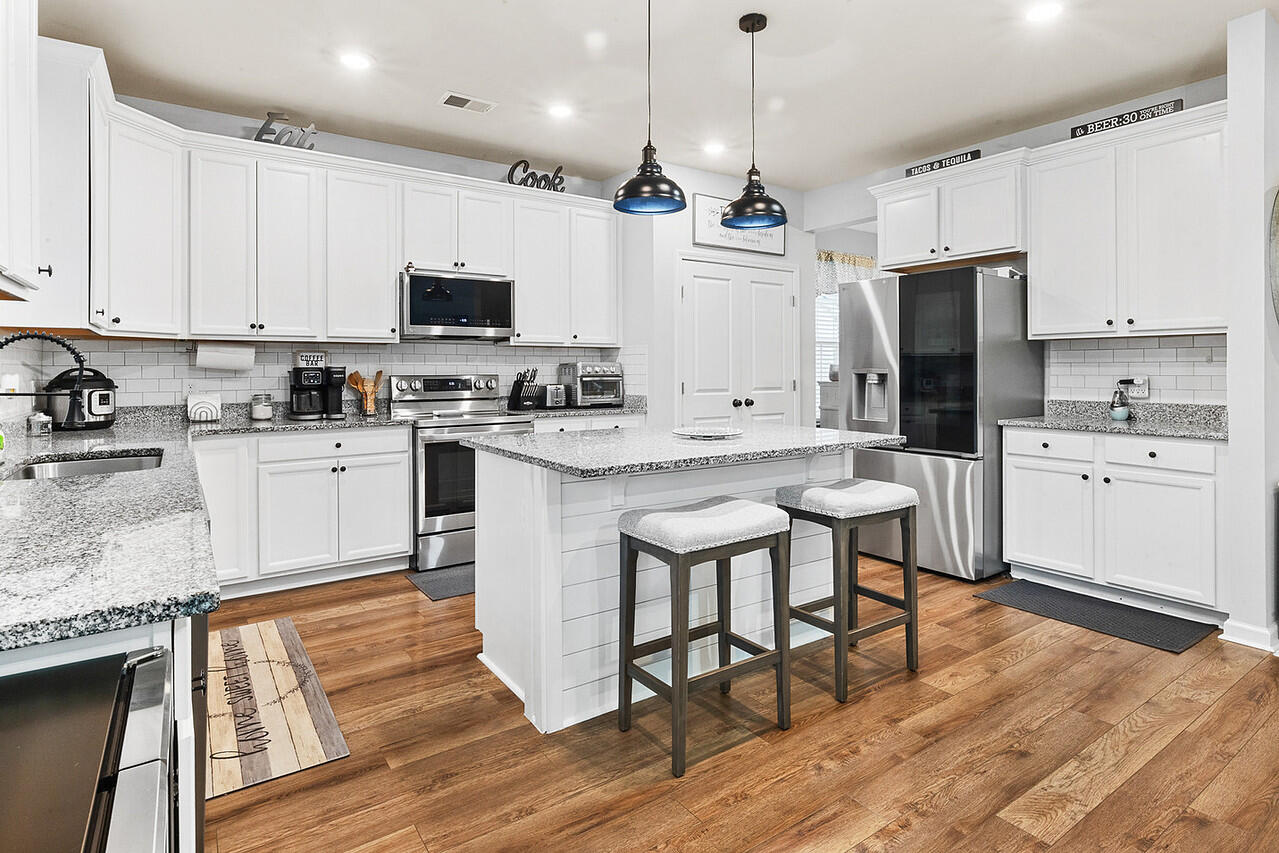 136 Caleb Court Ladson, SC 29456 - Photo 15 of 39 Kitchen
