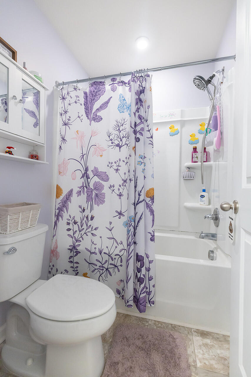 136 Caleb Court Ladson, SC 29456 - Photo 30 of 39 Guest bath