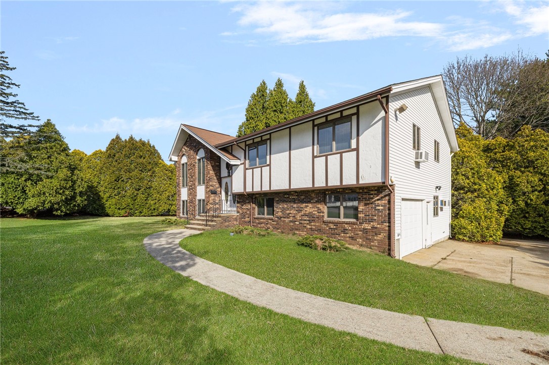 77 Cherry Hill Road Johnston, RI 02919 - Photo 3 of 31