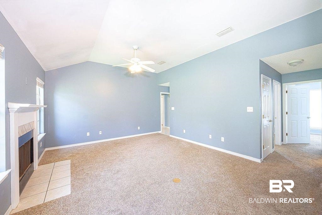 104 Perry Circle Daphne, AL 36526 - Photo 3 of 18 Great Room with Vaulted C