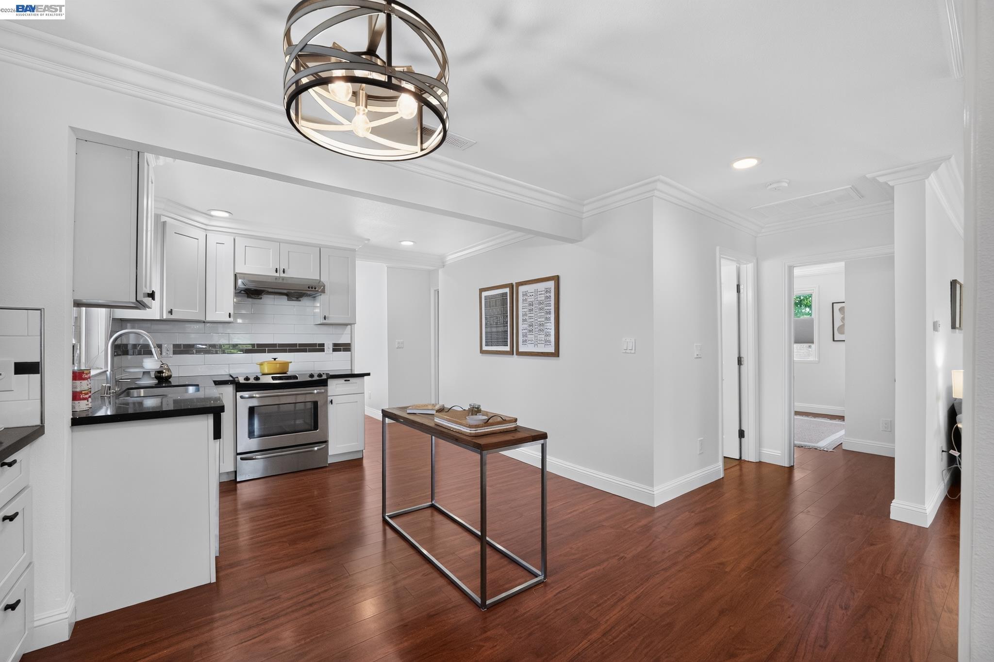 20556 Forest Avenue Castro Valley, CA 94546 - Photo 12 of 28