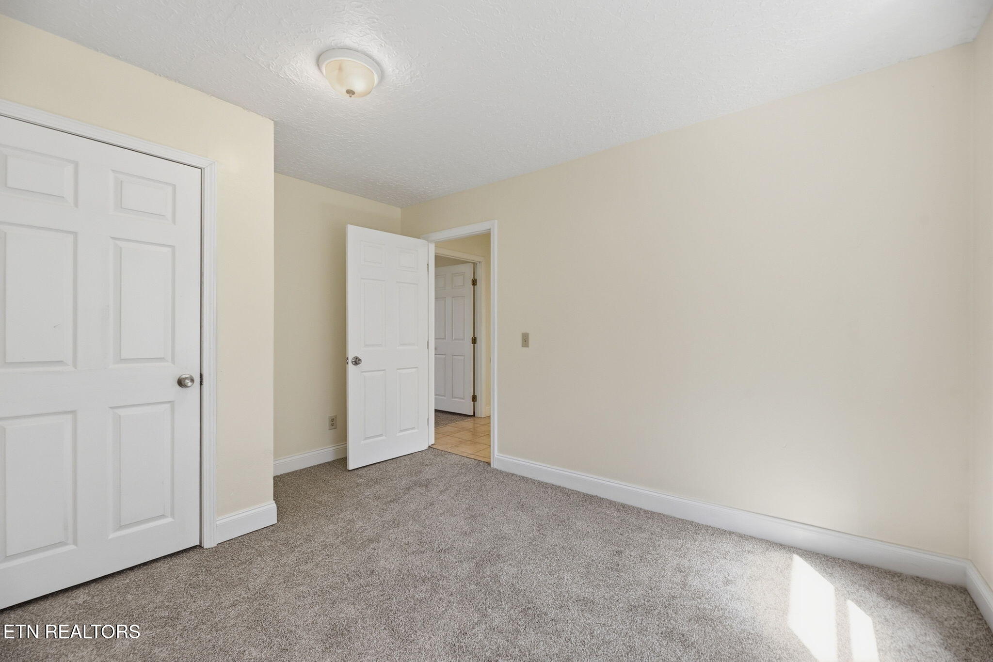 1516 Smallman Road Knoxville, TN 37920 - Photo 21 of 34 22-web-or-mls-Smllmn1516 (59)