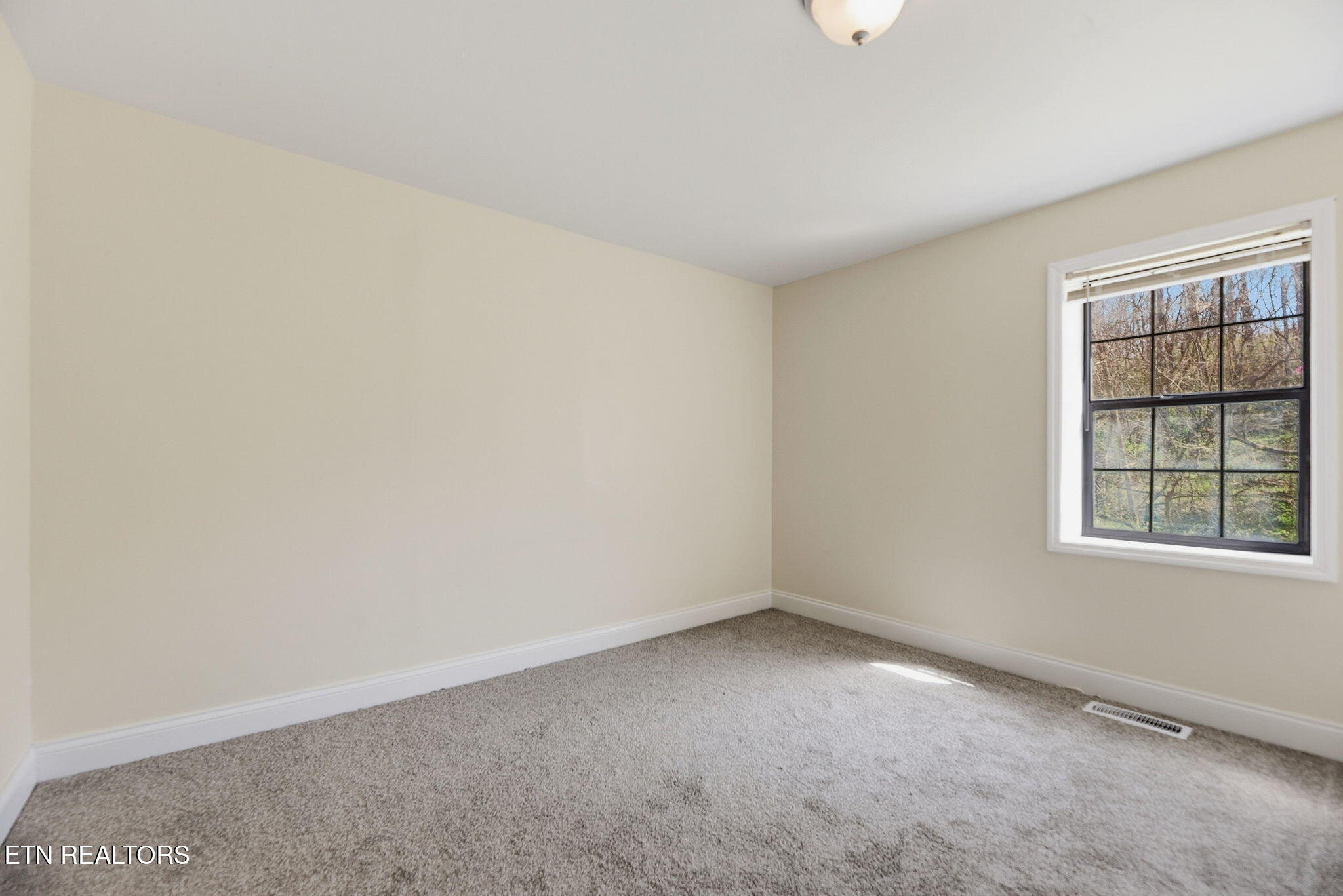 1516 Smallman Road Knoxville, TN 37920 - Photo 22 of 34 23-web-or-mls-Smllmn1516 (62)