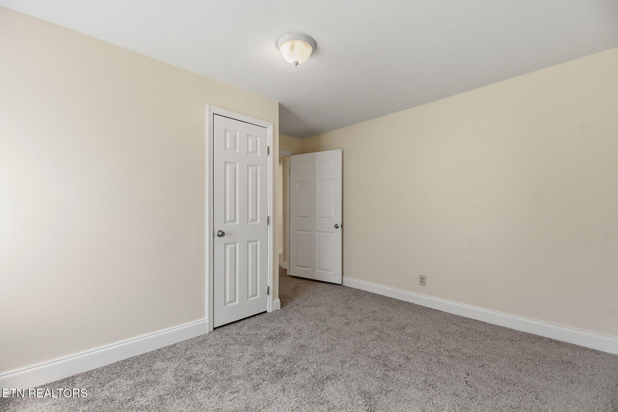 1516 Smallman Road Knoxville, TN 37920 - Photo 23 of 34 24-web-or-mls-Smllmn1516 (65)