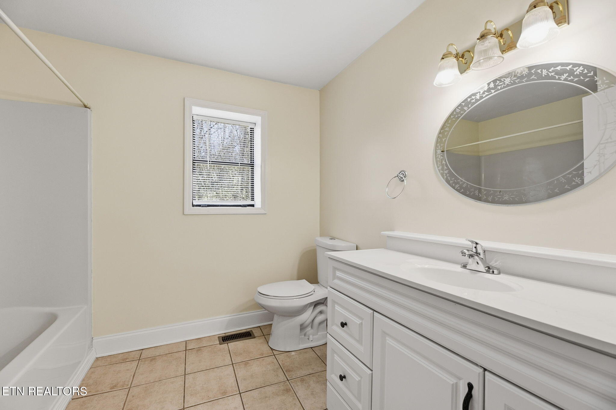 1516 Smallman Road Knoxville, TN 37920 - Photo 24 of 34 25-web-or-mls-Smllmn1516 (68)