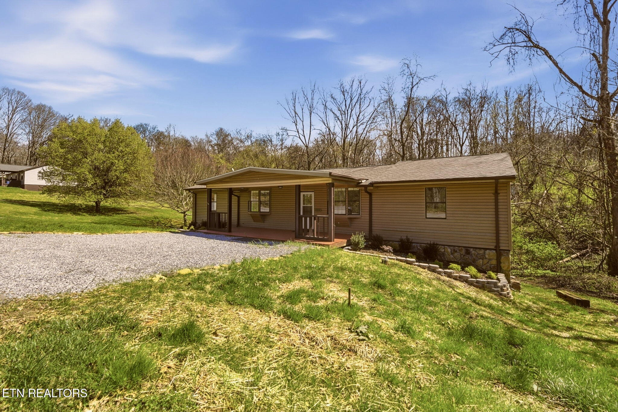 1516 Smallman Road Knoxville, TN 37920 - Photo 4 of 34 4-web-or-mls-Smllmn1516 (5)