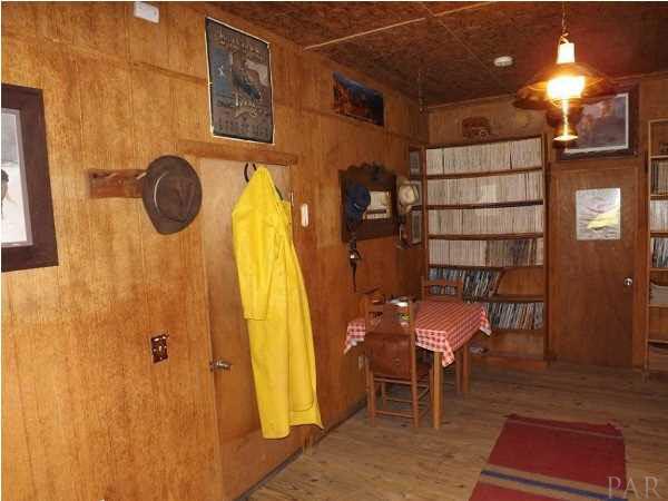 848 Williams Ditch Road Cantonment, FL 32533 - Photo 18 of 25 A place to hang your hat