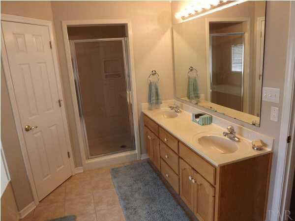 848 Williams Ditch Road Cantonment, FL 32533 - Photo 10 of 25 Master bathroom, cultured marble