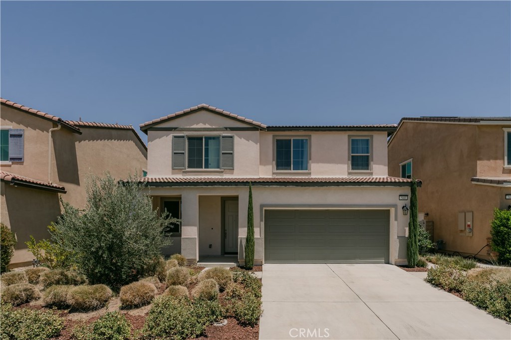 560 East Vodden Street Rialto, CA 92376 - Photo 2 of 59