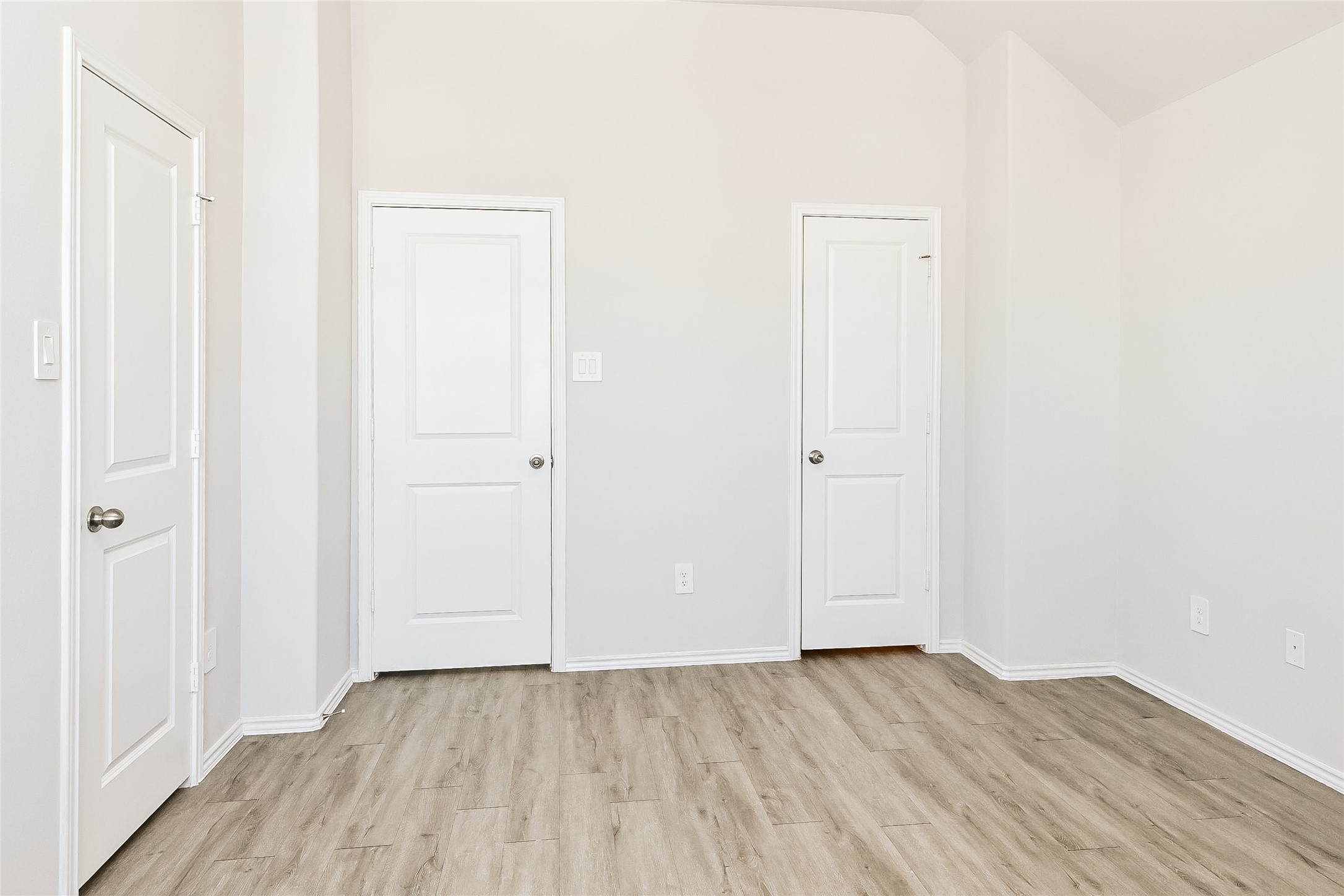 4911 Sweet Chestnut Lane Spring, TX 77373 - Photo 11 of 18 an empty room with wooden floor and closet