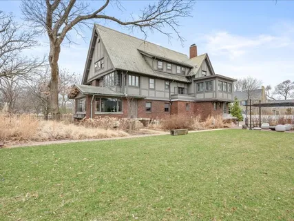 $2,500,000 | 420 North Euclid Avenue, Oak Park, IL 60302