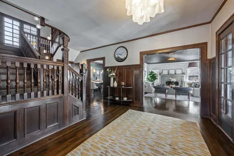 $2,500,000 | 420 North Euclid Avenue, Oak Park, IL 60302