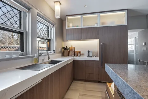 $2,500,000 | 420 North Euclid Avenue, Oak Park, IL 60302