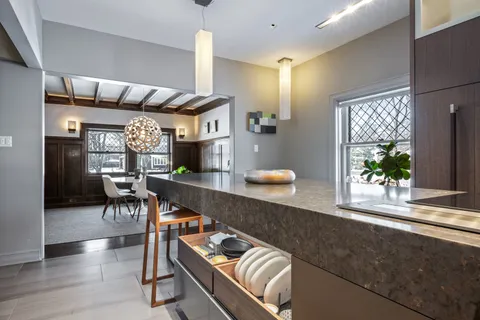 $2,500,000 | 420 North Euclid Avenue, Oak Park, IL 60302