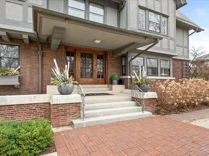 $2,500,000 | 420 North Euclid Avenue, Oak Park, IL 60302
