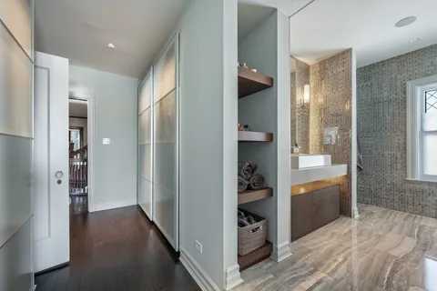 $2,500,000 | 420 North Euclid Avenue, Oak Park, IL 60302