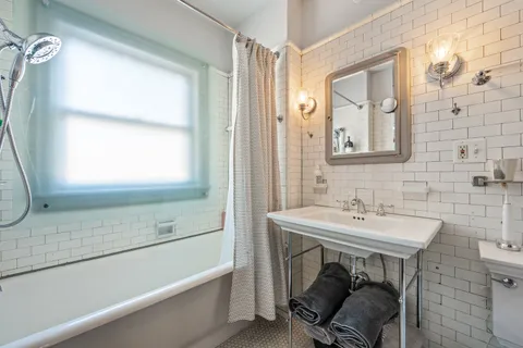 $2,500,000 | 420 North Euclid Avenue, Oak Park, IL 60302