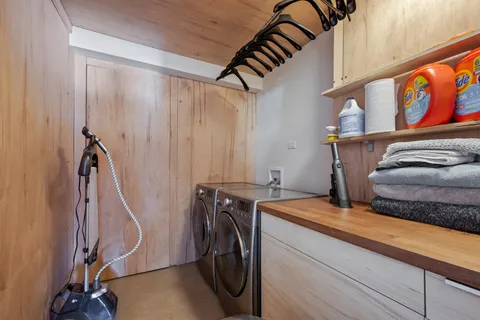 $2,500,000 | 420 North Euclid Avenue, Oak Park, IL 60302