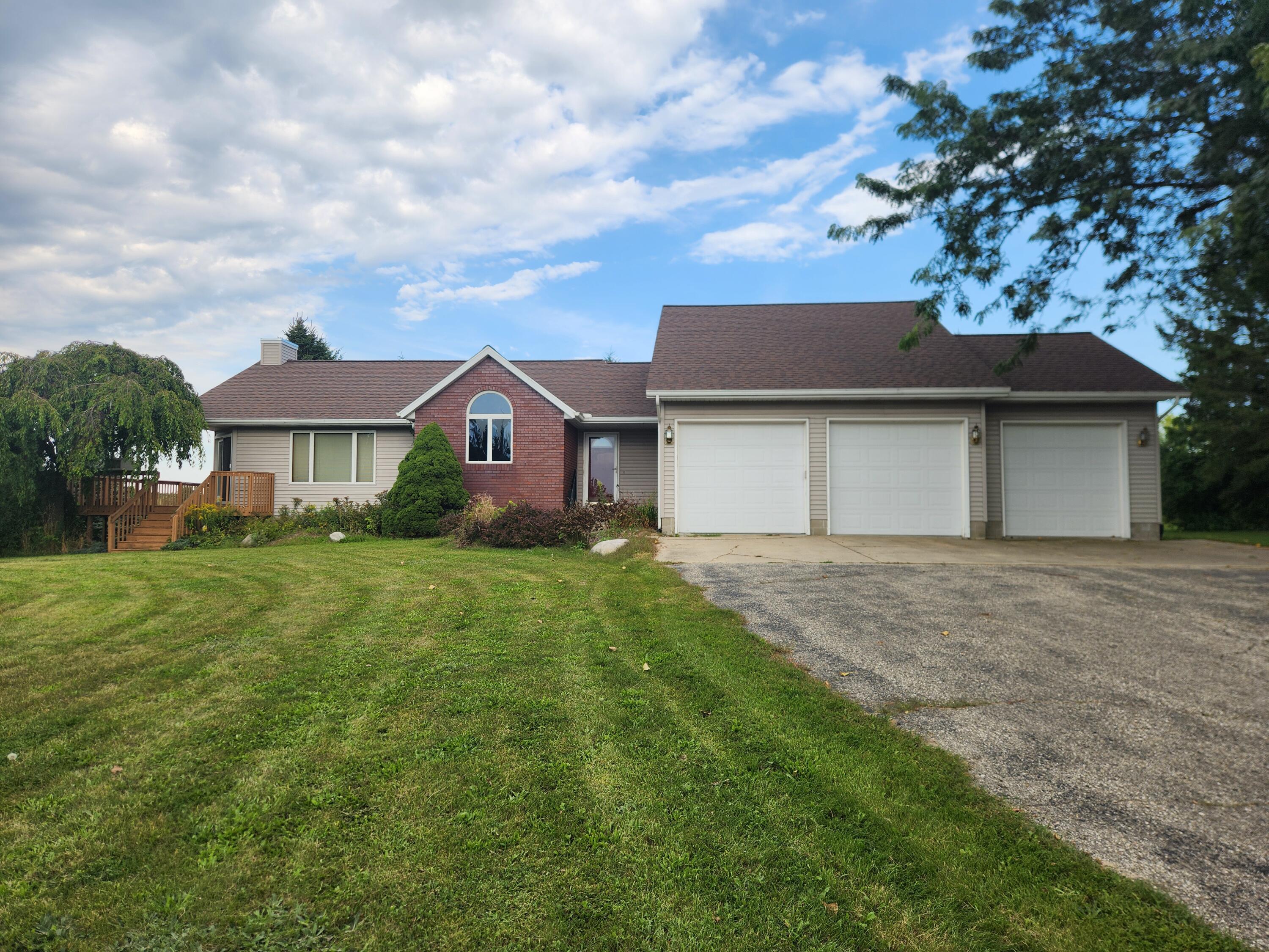 5464 South Maple Island Road Fremont, MI 49412 - Photo 1 of 45 1