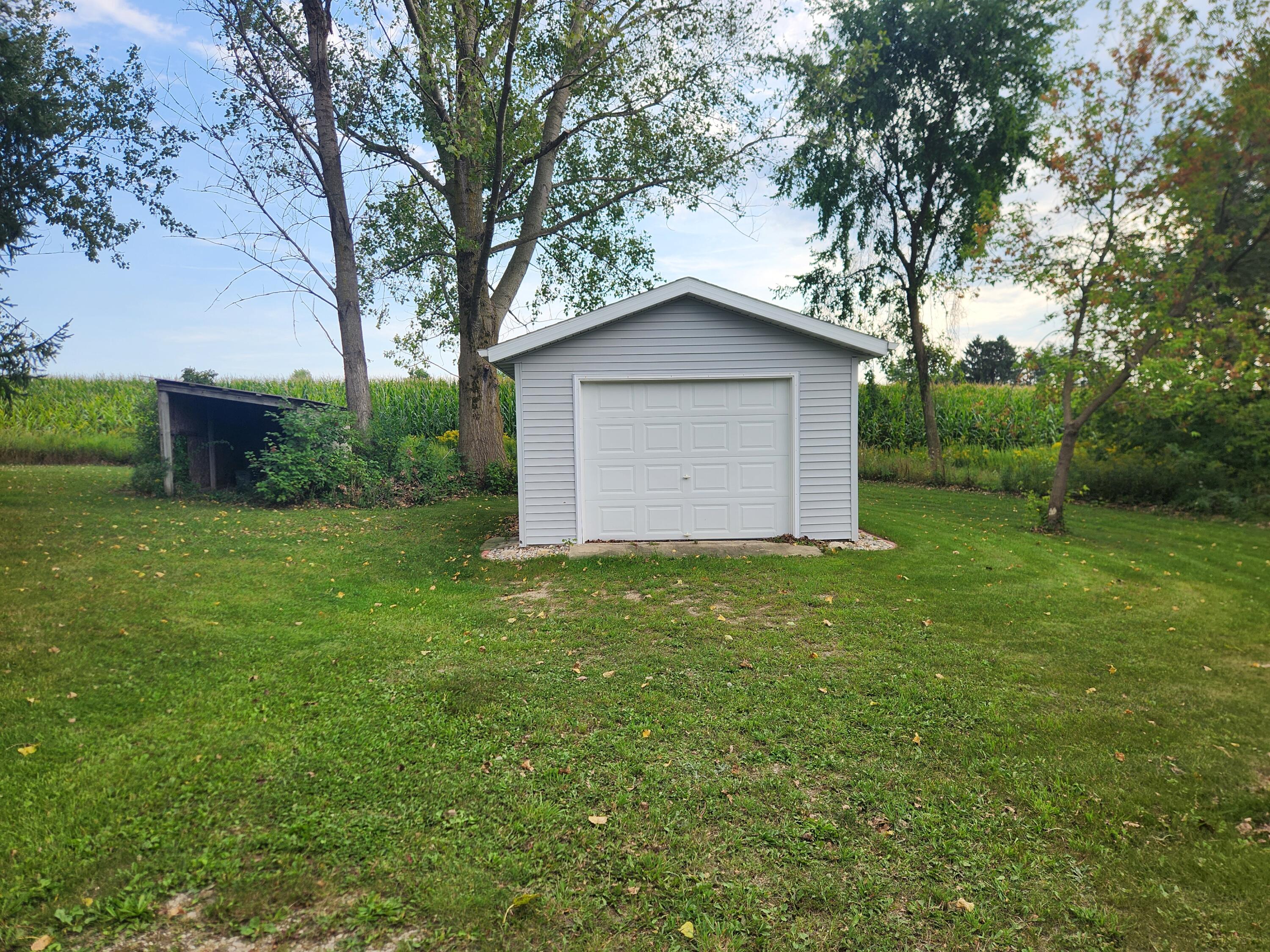 5464 South Maple Island Road Fremont, MI 49412 - Photo 10 of 45 10