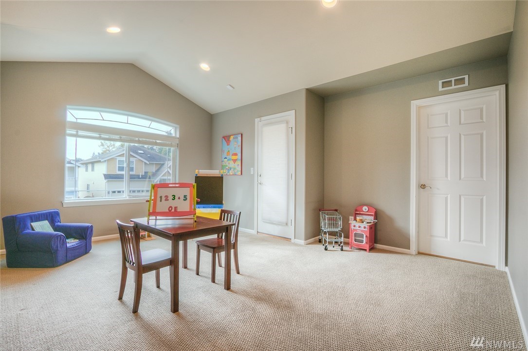1709 235th Place Southwest Bothell, WA 98021 - Photo 14 of 23