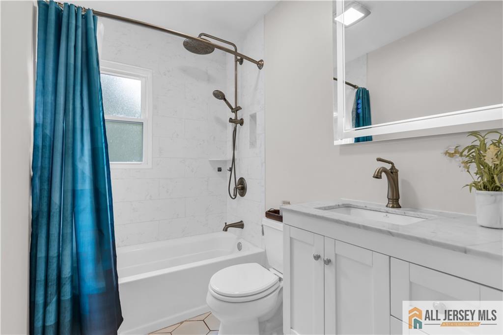 8 Smalley Road Edison, NJ 08817 - Photo 27 of 39