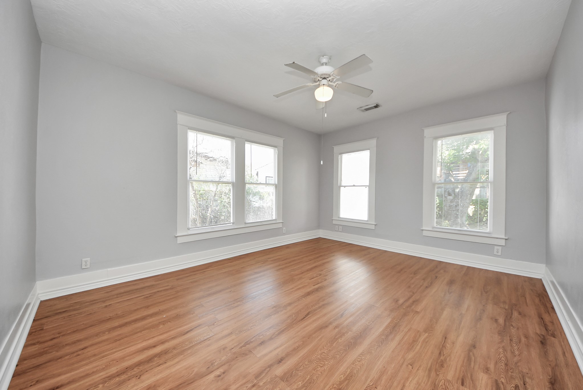 6 Jenkins Street Houston, TX 77003 - Photo 36 of 42