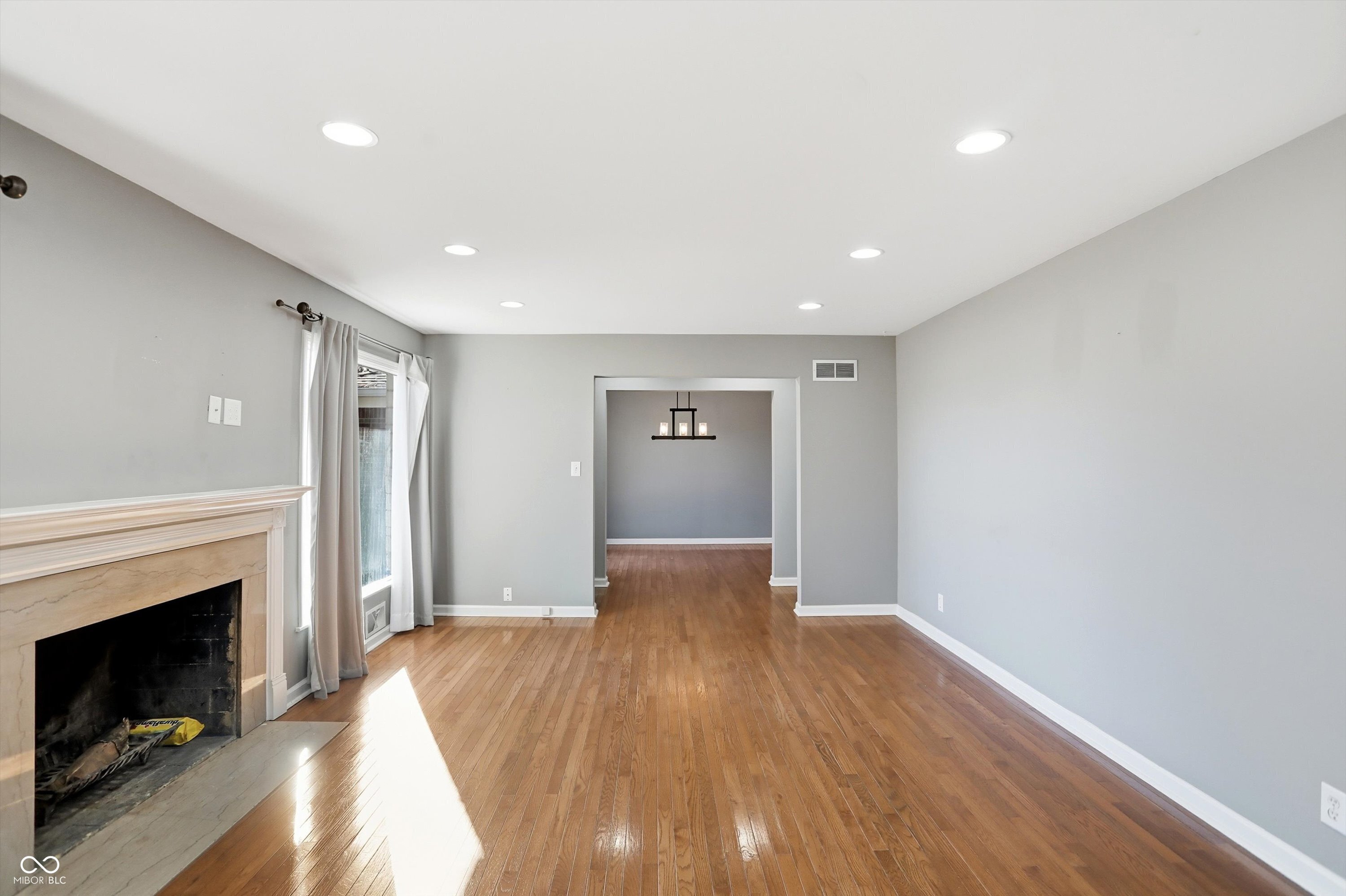 7026 Spring Mill Road Indianapolis, IN 46260 - Photo 9 of 48
