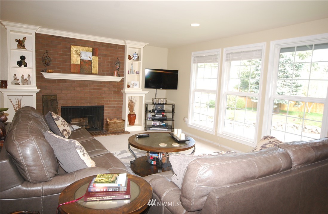 11015 Northeast 150th Street Bothell, WA 98011 - Photo 4 of 21 Gallery Image 4