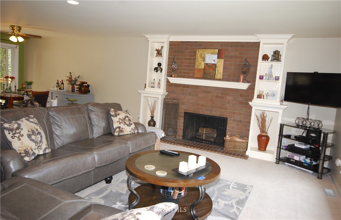 11015 Northeast 150th Street Bothell, WA 98011 - Photo 5 of 21 Gallery Image 5