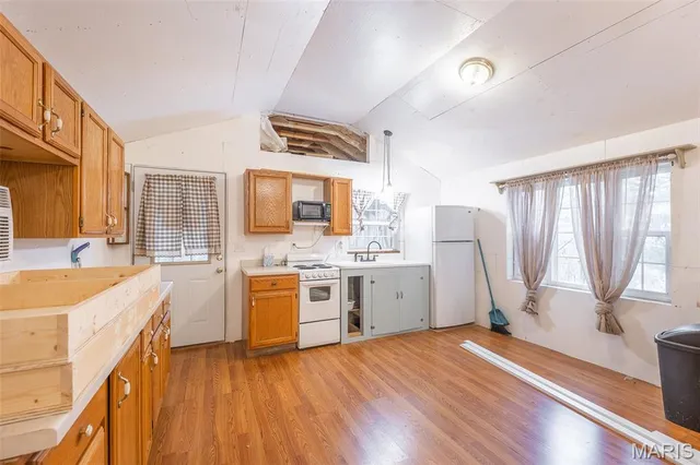 $249,500 | 858 County Road 420, Poplar Bluff, MO 63901