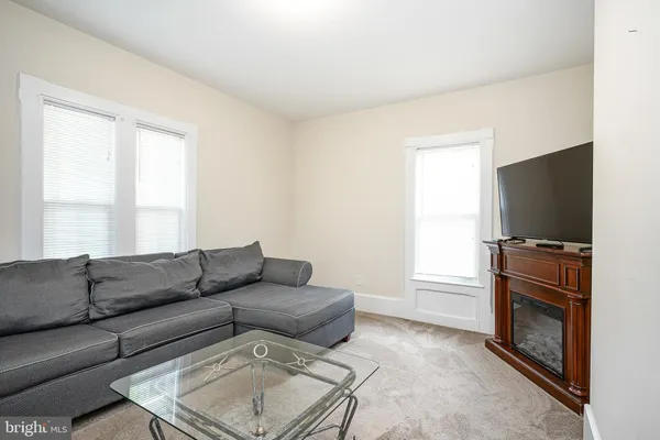 $2,600 | 20 Dickinson Street, Woodstown, NJ 08098
