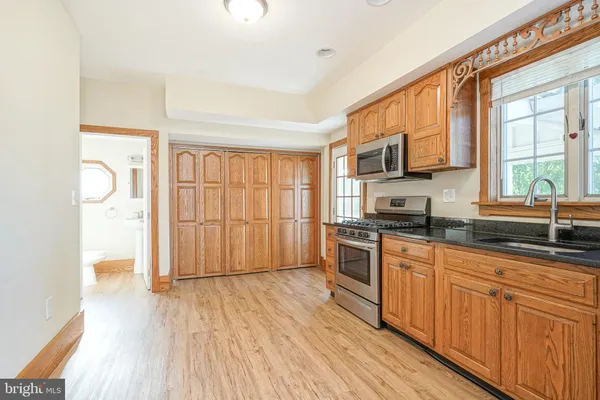 $2,600 | 20 Dickinson Street, Woodstown, NJ 08098
