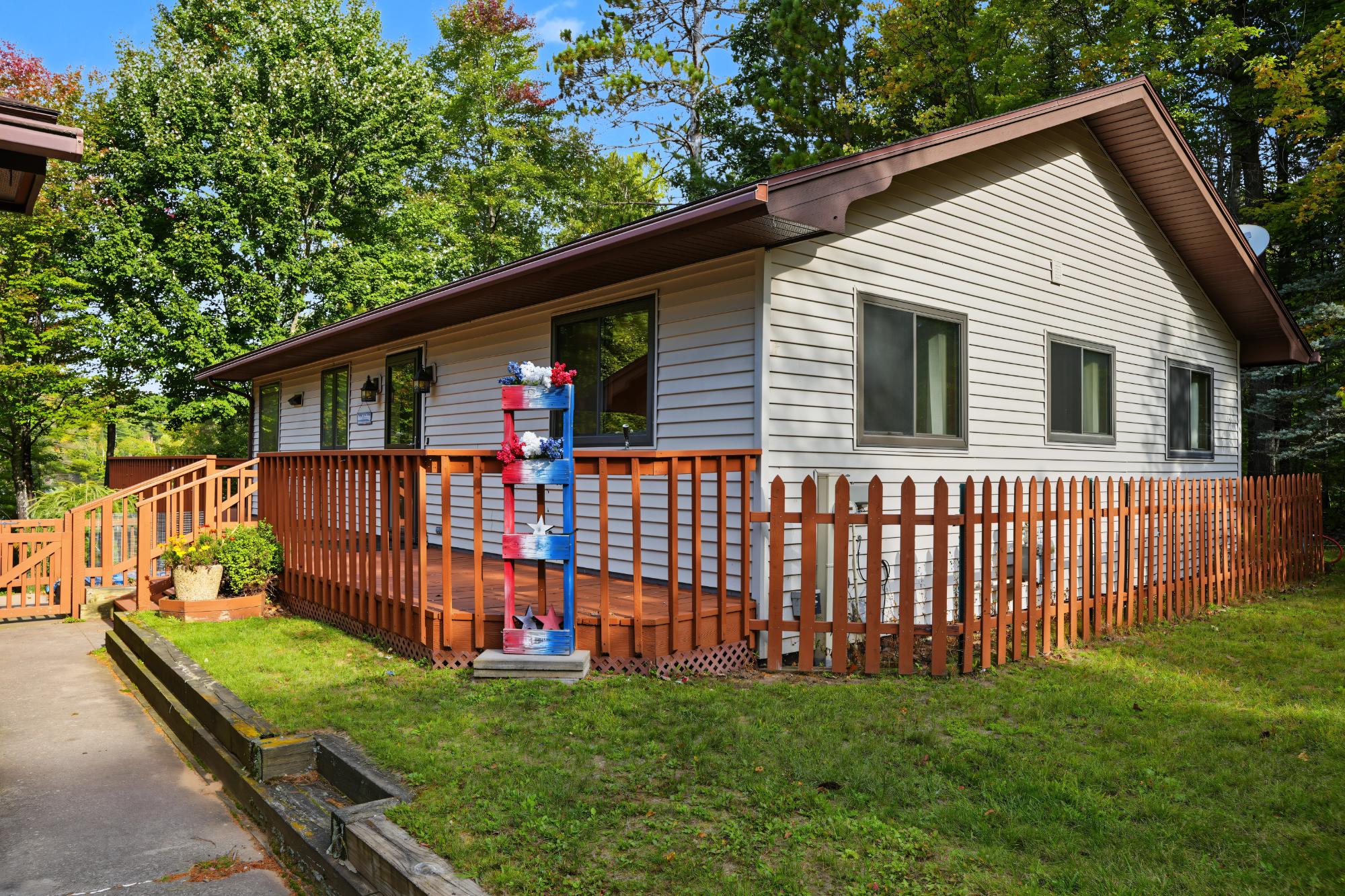 2775 South Star Road Eagle River, WI 54521 - Photo 4 of 49 Gallery Image 4