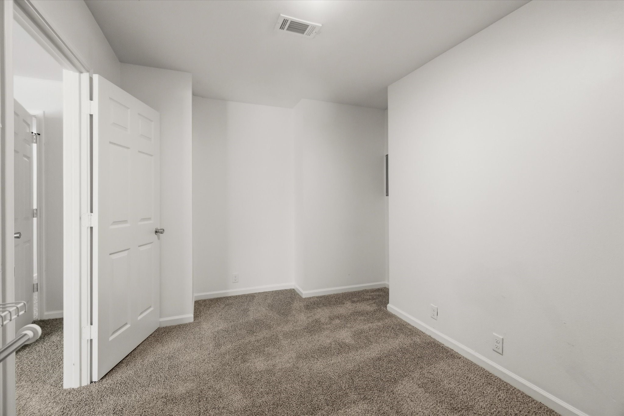 113 Rose Trail Lake Jackson, TX 77566 - Photo 33 of 45 a view of an empty room