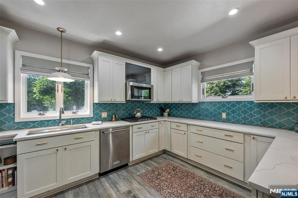 144 Spencer Place Ridgewood, NJ 07450 - Photo 7 of 44