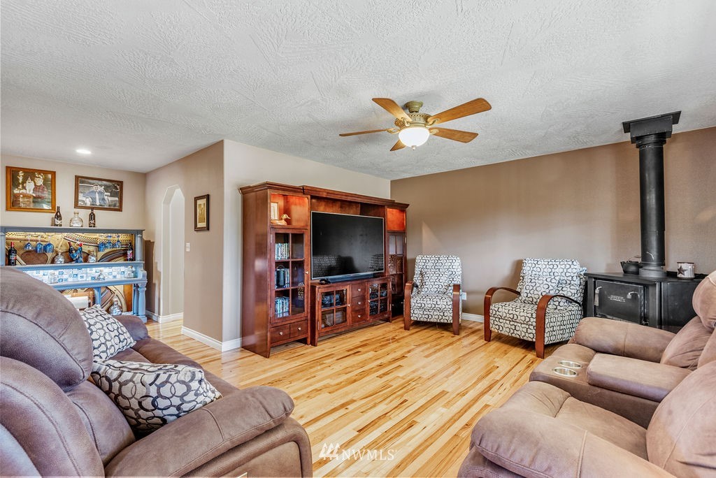1419 Sightly Road Toutle, WA 98649 - Photo 8 of 40
