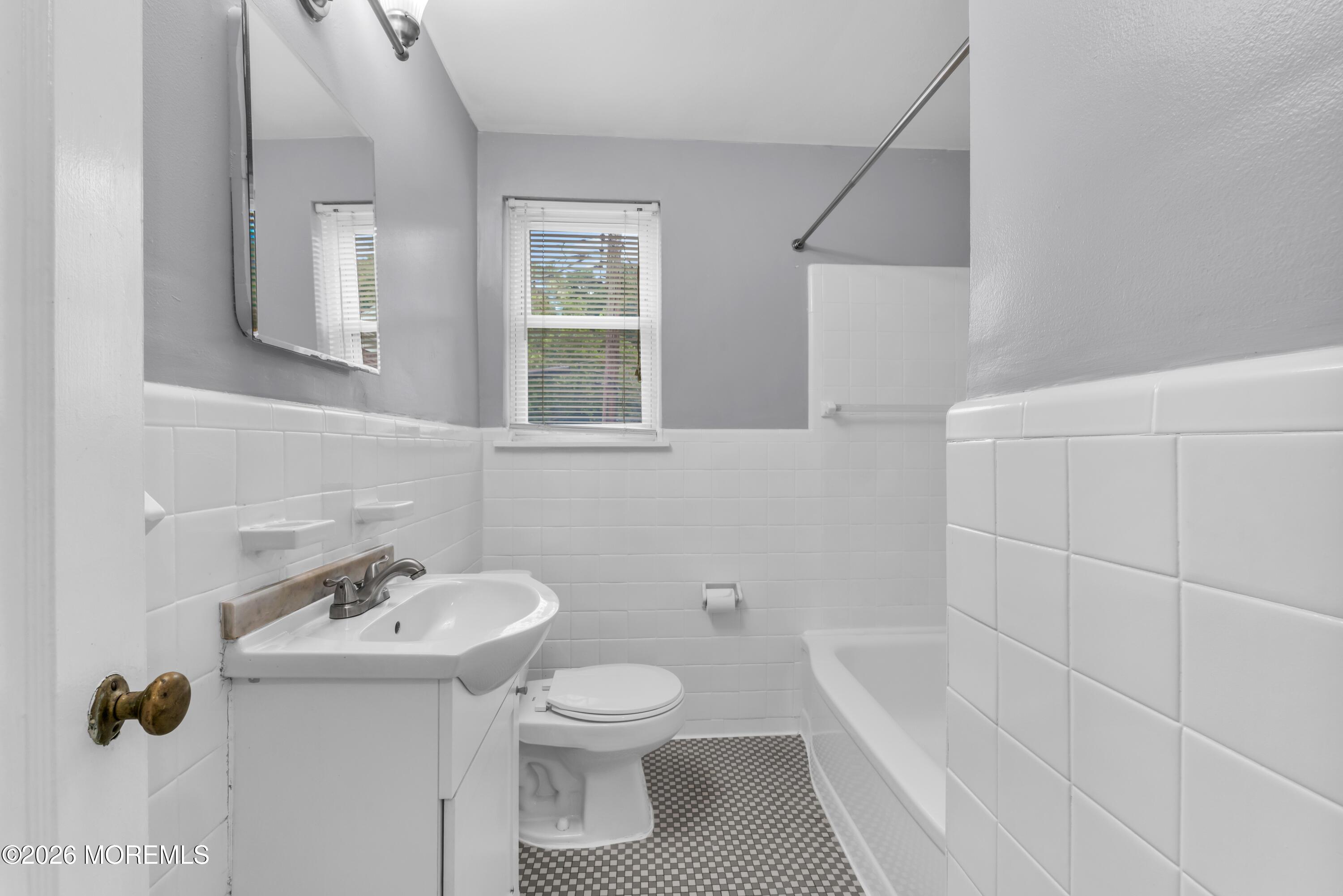 85 Manor Drive Red Bank, NJ 07701 - Photo 16 of 31 Full Bath
