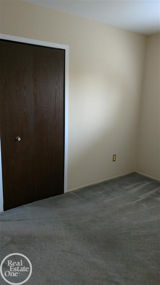 23022 Roxana Avenue Eastpointe, MI 48021 - Photo 12 of 30