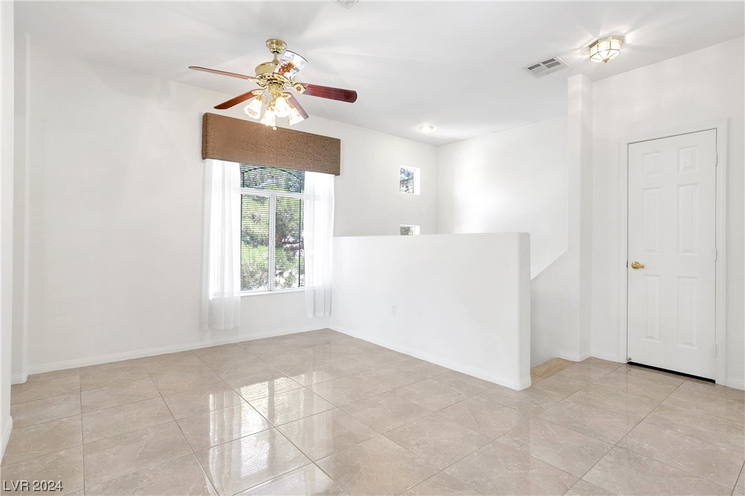 2050 West Warm Springs Road, Unit 1123 Henderson, NV 89014 - Photo 16 of 31 DINING ROOM