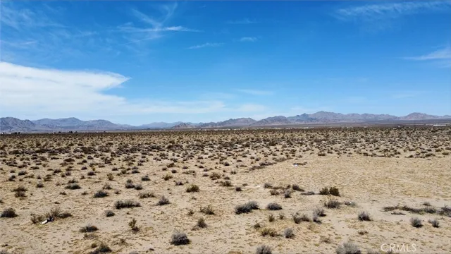 $8,999 | 13876 Harrod Road, Lucerne Valley, CA 92356