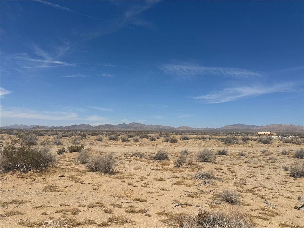 13876 Harrod Road Lucerne Valley, CA 92356 - Photo 2 of 8